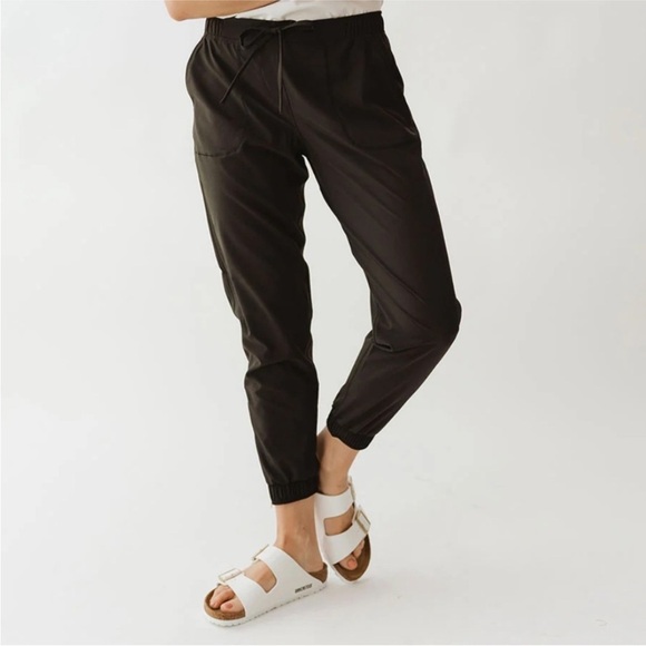 ALBION Jetsetters Black Pants - Picture 2 of 13